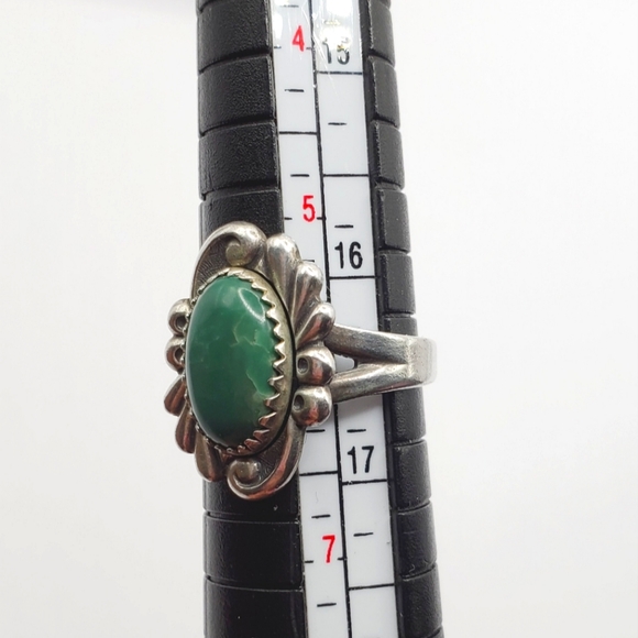 Genuine Green Turquoise Navajo Native American Sterling Silver Vintage Ring - Picture 4 of 6